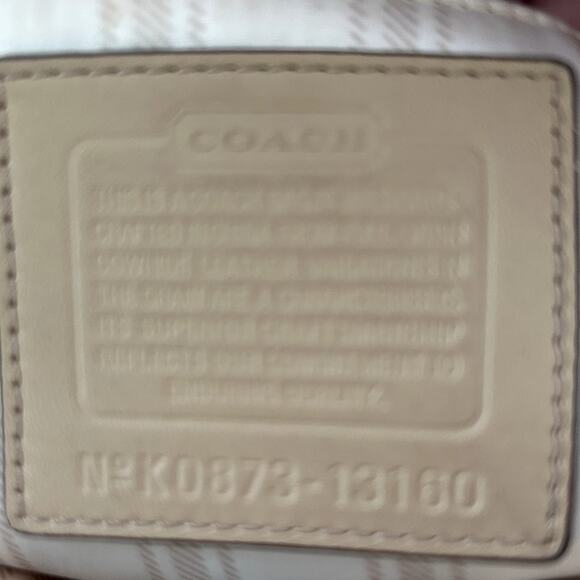 Coach Leather Handbag, soft Pebbled. 13160 - Picture 4 of 7